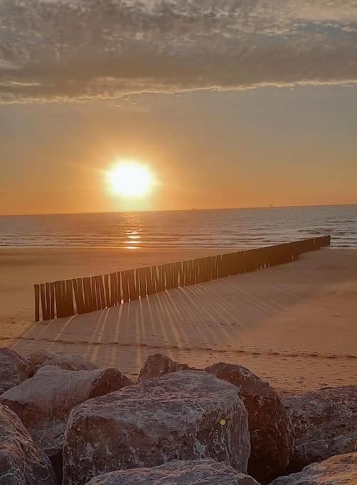 Le Clemenceau Appart-Calais Nord-Balcon-Plage Экстерьер фото